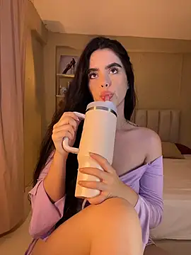 Snapshot of Mavi_Coless chatting on November 6, 2:01 am Mavi Coless online show from November 6, 2:01 am