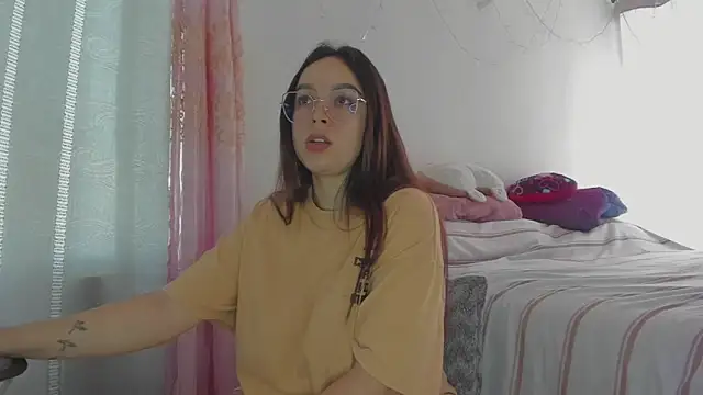 Snapshot of HARLEYNAPIER chatting on July 29, 3:32 pm HARLEYNAPIER online show from July 29, 3:32 pm