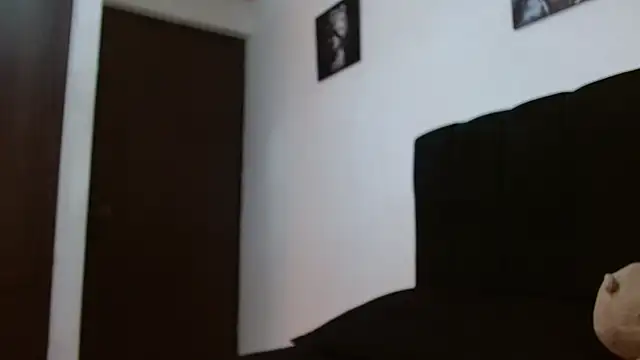 Hendry  online show from February 23, 1:24 am