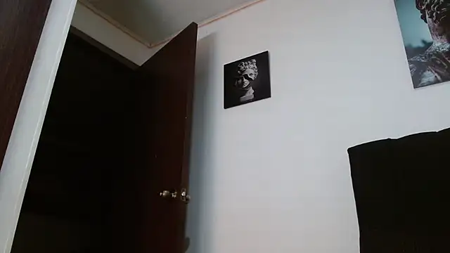 Hendry  online show from March 12, 3:02 am