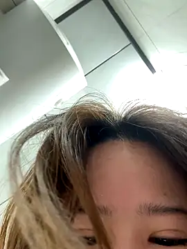 Snapshot of Angelababy001 chatting on November 28, 1:14 pm Angelababy001 online show from November 28, 1:14 pm