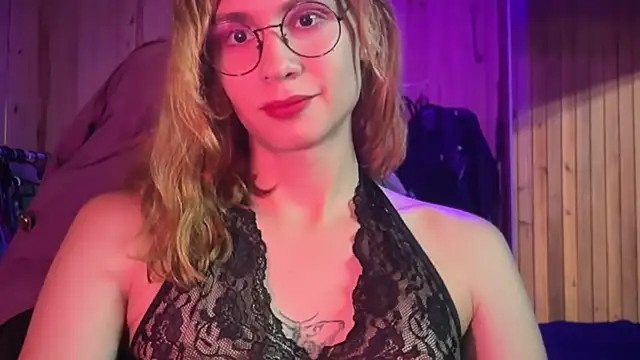 Theemillyblack online show from April 16, 6:09 pm