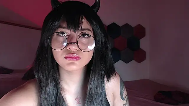 liz-beths online show from February 27, 1:28 pm