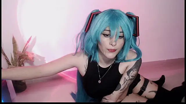 liz-beths online show from February 24, 8:01 am