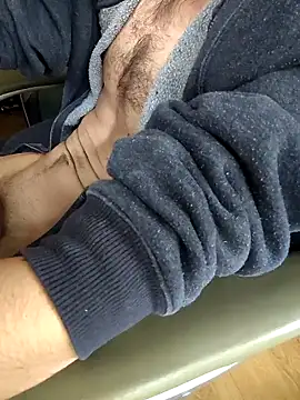 Snapshot of Sexeislife666 chatting on October 23, 11:20 am Sexeislife666 online show from October 23, 11:20 am