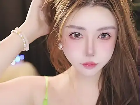 Snapshot of Qiaoqiao_ chatting on July 17, 4:45 pm Qiaoqiao online show from July 17, 4:45 pm