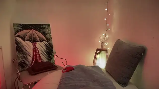 Snapshot of Goldensexetary69 chatting on March 3, 2:47 am Goldensexetary69 online show from March 3, 2:47 am