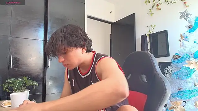 Snapshot of Haruto2001 chatting on December 26, 3:53 pm Haruto2001 online show from December 26, 3:53 pm