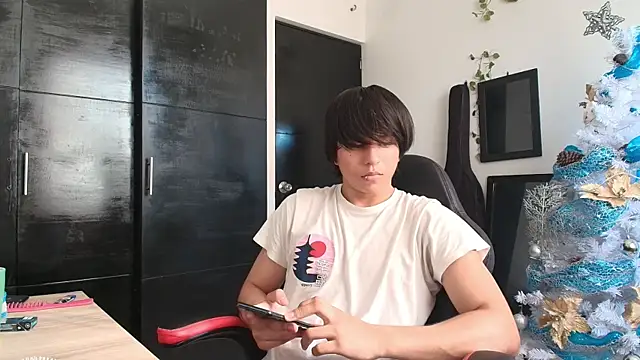 Snapshot of Haruto2001 chatting on January 4, 8:59 pm Haruto2001 online show from January 4, 8:59 pm