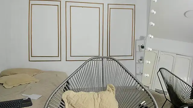 flavia cruz online show from September 20, 7:26 pm