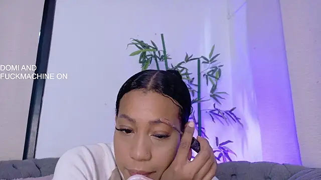 flavia cruz online show from December 18, 7:09 pm