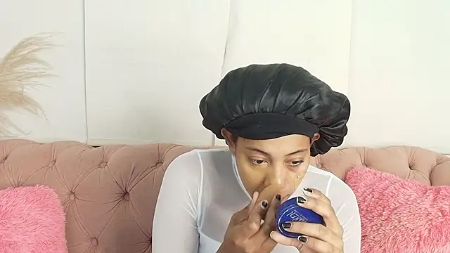 flavia cruz online show from April 30, 12:22 pm