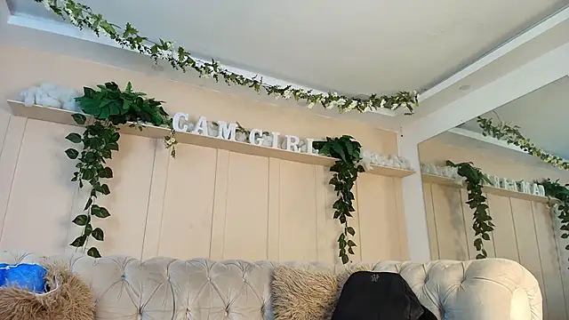 Snapshot of flavia_cruz chatting on May 28, 12:24 pm flavia cruz online show from May 28, 12:24 pm