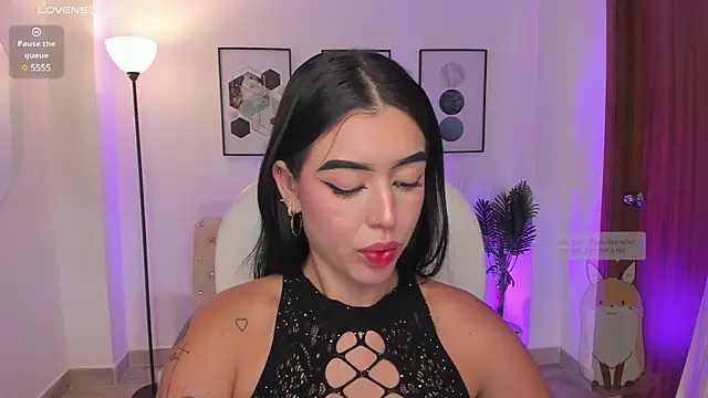 zoee jackson online show from February 12, 6:51 pm