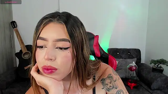 zoee jackson online show from September 25, 9:51 pm