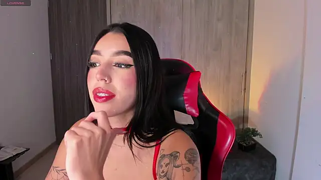 zoee jackson online show from February 6, 4:28 am