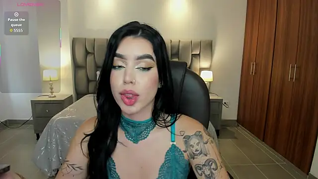 Snapshot of zoee_jackson chatting on June 9, 7:25 pm zoee jackson online show from June 9, 7:25 pm