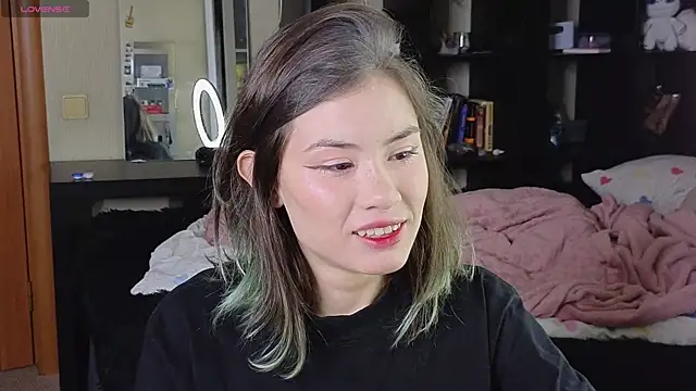 alicekiit online show from October 4, 5:05 am