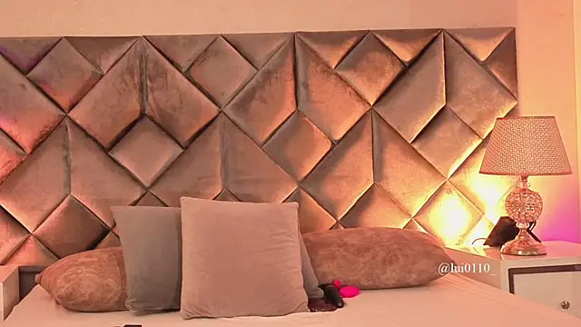 Luisa0110 online show from February 6, 7:50 pm