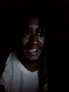 Snapshot of Hentaii001 chatting on February 18, 2:05 am Hentaii001 online show from February 18, 2:05 am