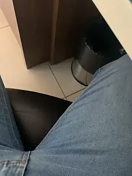 smithrosinha online show from February 3, 7:31 pm