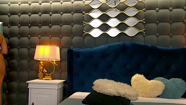 Snapshot of LeyaCass chatting on July 12, 3:30 am LeyaCass online show from July 12, 3:30 am
