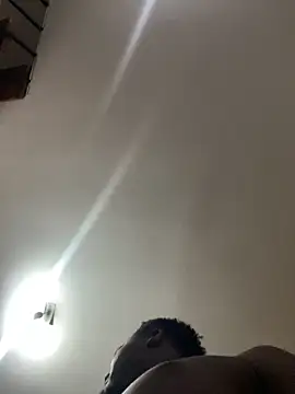 Snapshot of Andricastro chatting on December 18, 12:21 am Andricastro online show from December 18, 12:21 am