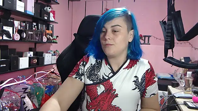 Snapshot of sukii93 chatting on May 18, 8:03 pm sukii93 online show from May 18, 8:03 pm
