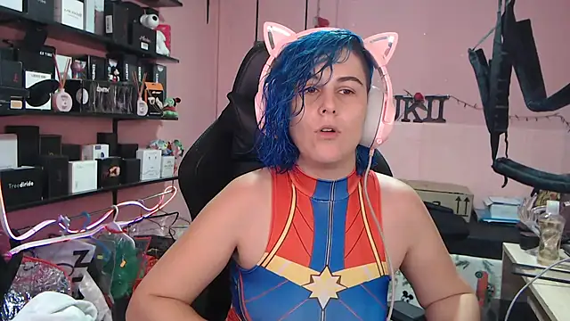 Snapshot of sukii93 chatting on May 24, 3:17 pm sukii93 online show from May 24, 3:17 pm