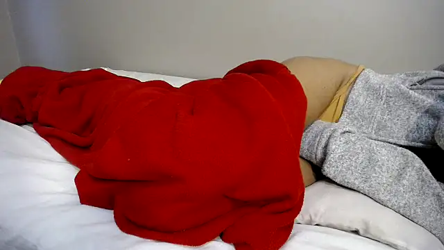 Snapshot of Carameldip chatting on March 16, 4:30 am Carameldip online show from March 16, 4:30 am