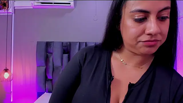 Xisu  online show from February 6, 3:37 am