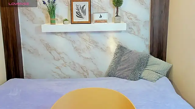 Snapshot of AmyBarton02 chatting on December 2, 5:30 pm AmyBarton02 online show from December 2, 5:30 pm