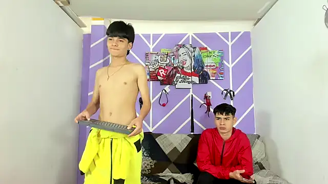 Snapshot of Fresahot2005 chatting on December 1, 8:09 pm Fresahot2005 online show from December 1, 8:09 pm