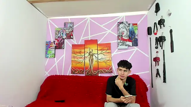 Snapshot of Fresahot2005 chatting on December 13, 7:32 pm Fresahot2005 online show from December 13, 7:32 pm