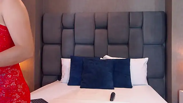 SophieWolkman online show from March 5, 7:38 pm