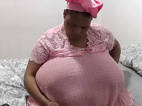 Snapshot of Bustyslave48 chatting on July 1, 8:38 am Bustyslave48 online show from July 1, 8:38 am