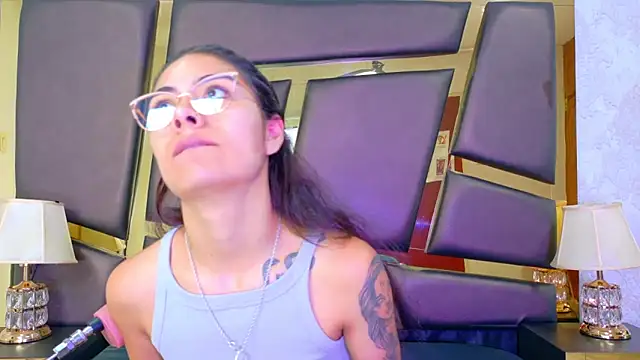 NicoleEsposito online show from December 2, 2:01 pm