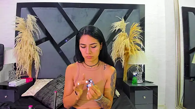 NicoleEsposito online show from April 29, 12:59 am