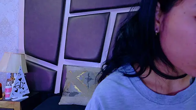 Snapshot of NicoleEsposito chatting on June 2, 12:51 pm NicoleEsposito online show from June 2, 12:51 pm