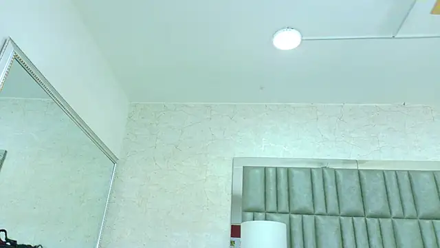 Snapshot of AlisonJaimes chatting on September 16, 1:45 pm AlisonJaimes online show from September 16, 1:45 pm