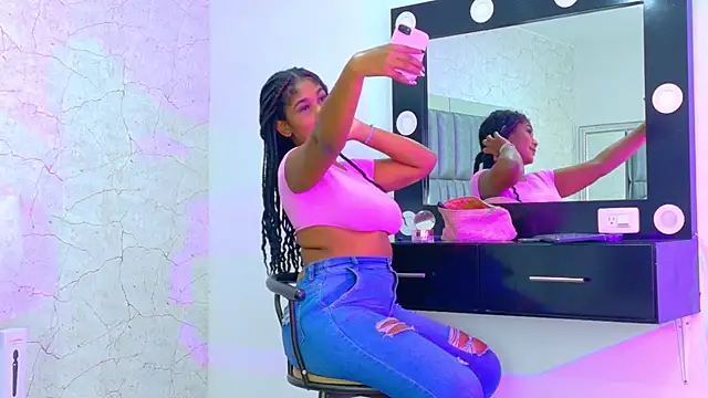 Snapshot of AlisonJaimes chatting on October 11, 1:42 pm AlisonJaimes online show from October 11, 1:42 pm