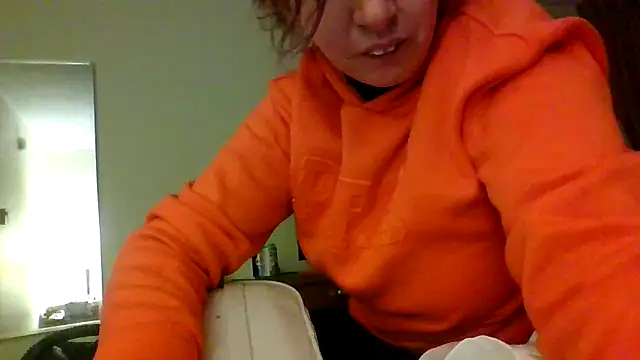 erinSmiles online show from September 24, 10:40 am