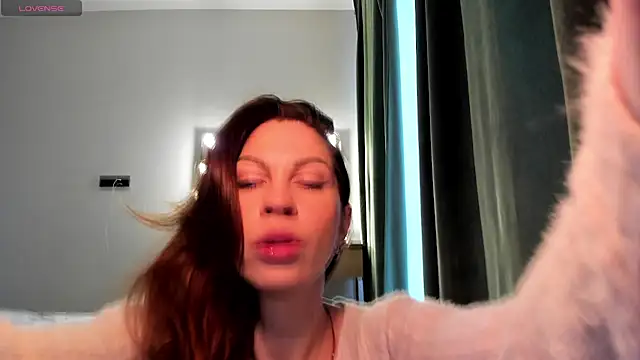 Selena Rase online show from January 18, 5:11 am