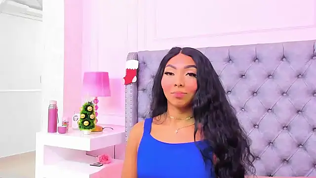 HaileeRoberts online show from November 30, 1:04 pm