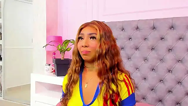 HaileeRoberts online show from March 4, 12:22 pm