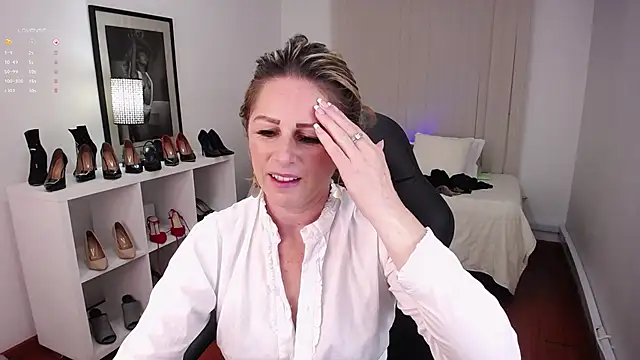 Snapshot of Victoria_collins_1 chatting on December 31, 3:09 pm Victoria collins 1 online show from December 31, 3:09 pm