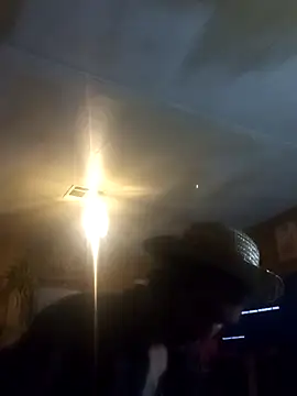 luke thighwalker2469 online show from December 22, 3:33 am