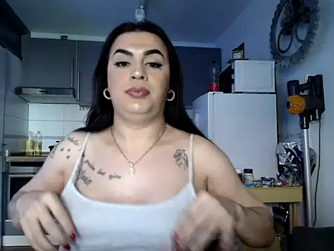 Snapshot of Dulce_hot_23_ chatting on May 19, 2:45 pm Dulce hot 23 online show from May 19, 2:45 pm