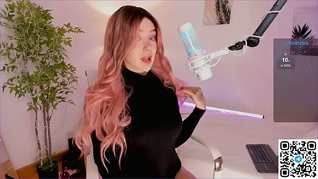 AngelPaull online show from October 17, 8:11 pm