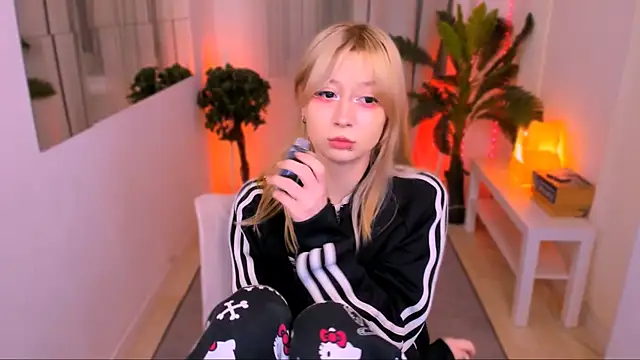 SaintGirl online show from February 7, 3:41 pm